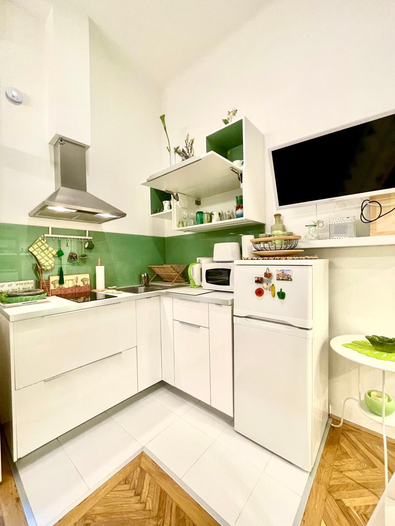 Green Pearl Apartment At St Stephen' S Basilica ブダペスト エクステリア 写真