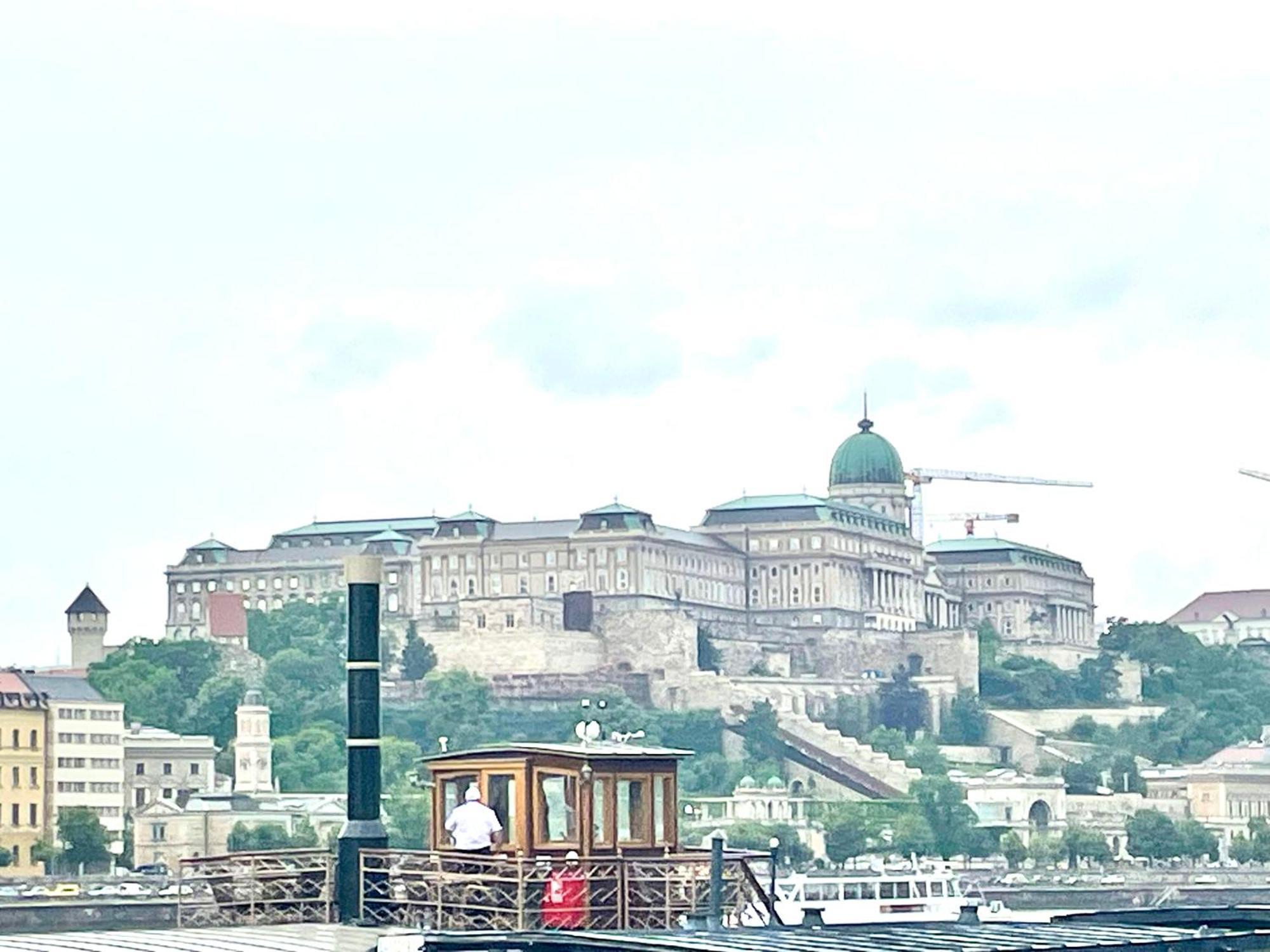 Green Pearl Apartment At St Stephen' S Basilica ブダペスト エクステリア 写真
