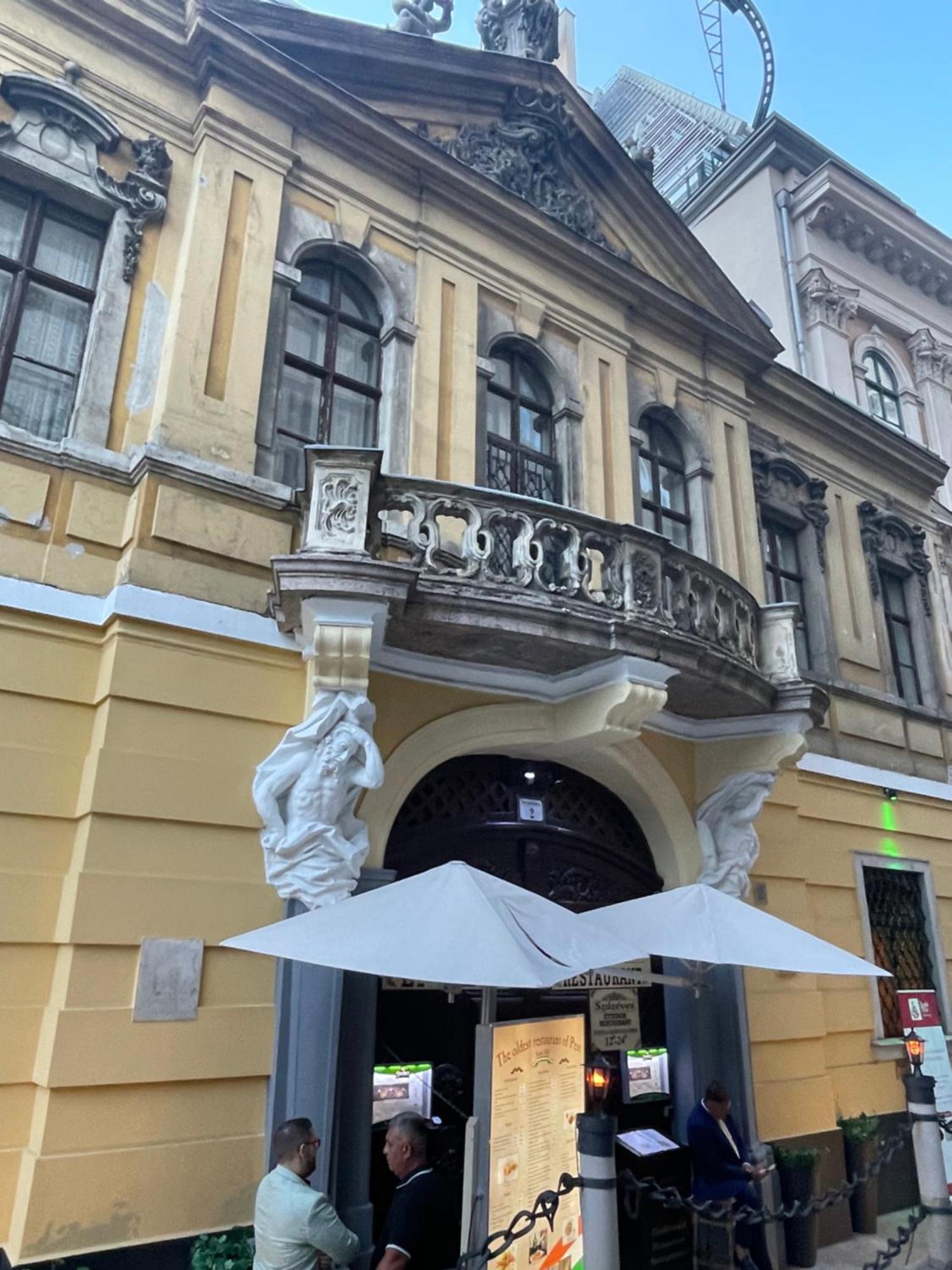 Green Pearl Apartment At St Stephen' S Basilica ブダペスト エクステリア 写真